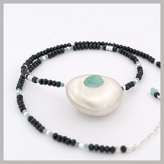 SAFĪRS, SAFĪRS un špineļi